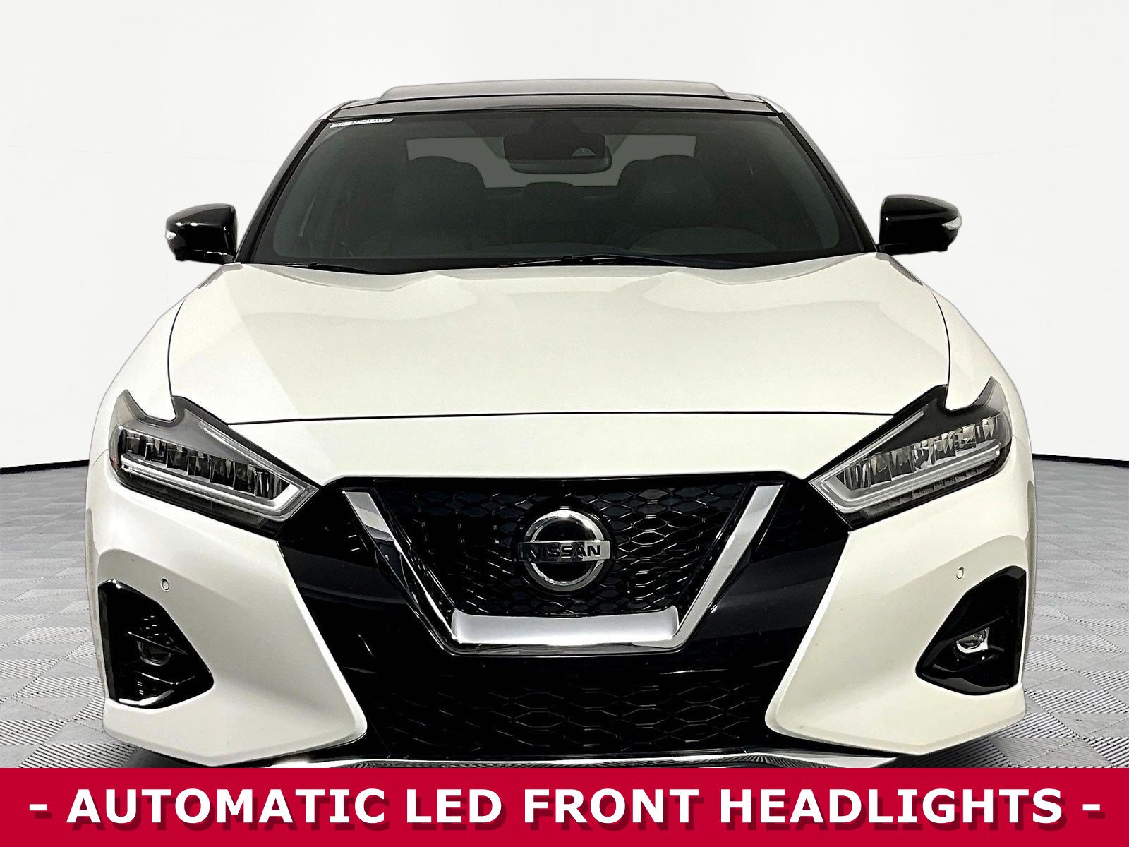 Used 2019 Nissan Maxima SR w/ Premium Package FWD image 2
