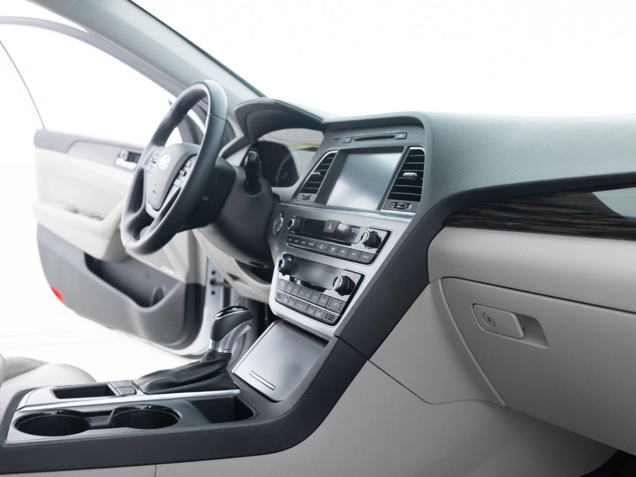 Used 2017 Hyundai Sonata Limited w/ Tech Package 03 image 27