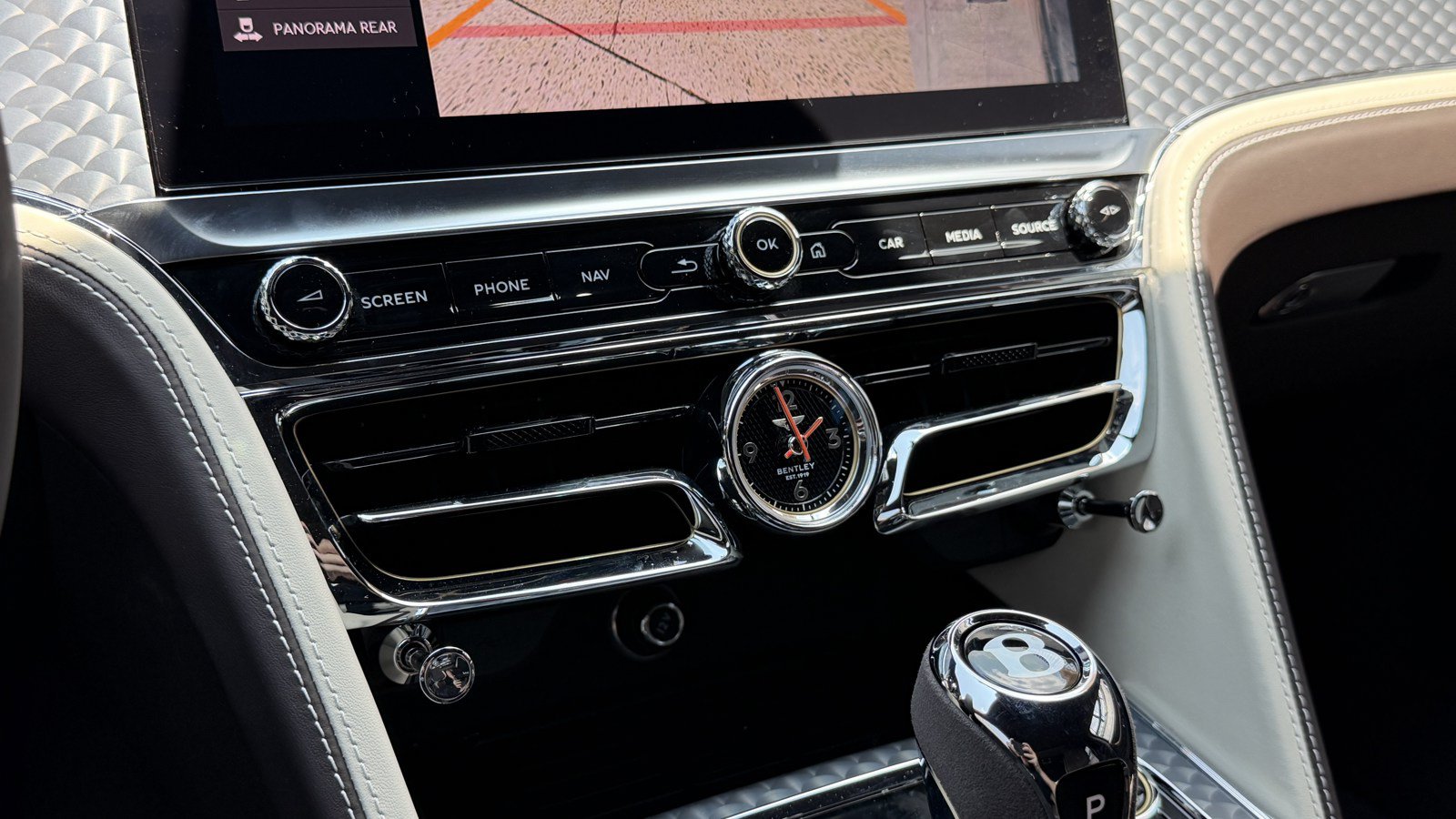 Certified 2024 Bentley Flying Spur W12 AWD/4WD image 22