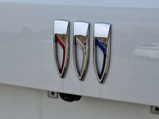 Certified 2025 Buick Envision Preferred image 30