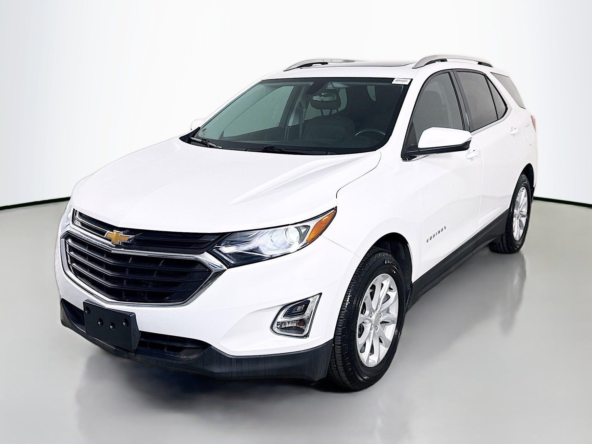 Used 2018 Chevrolet Equinox LT w/ Sun & Infotainment Package FWD image 4