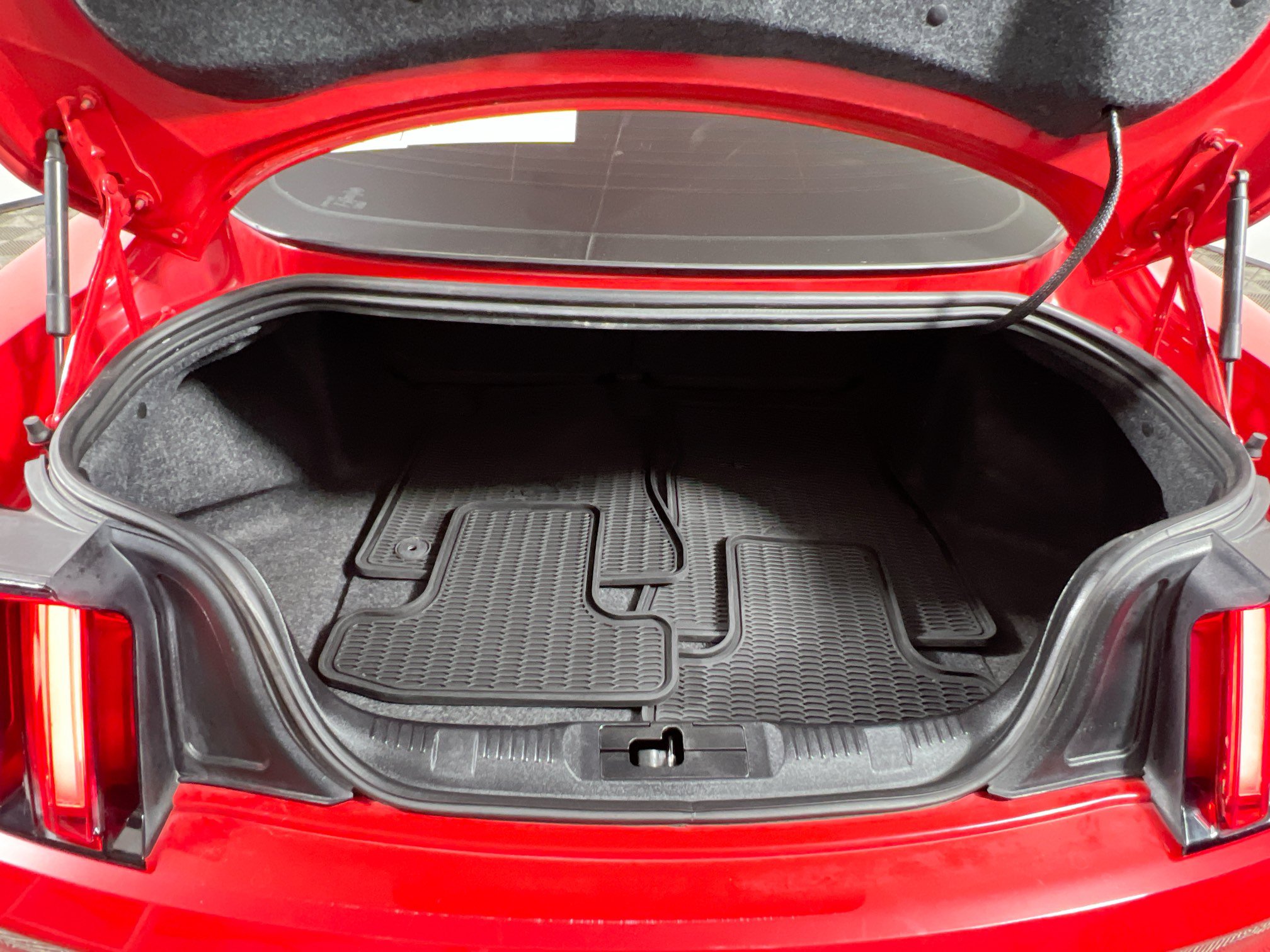Used 2015 Ford Mustang Premium RWD image 34