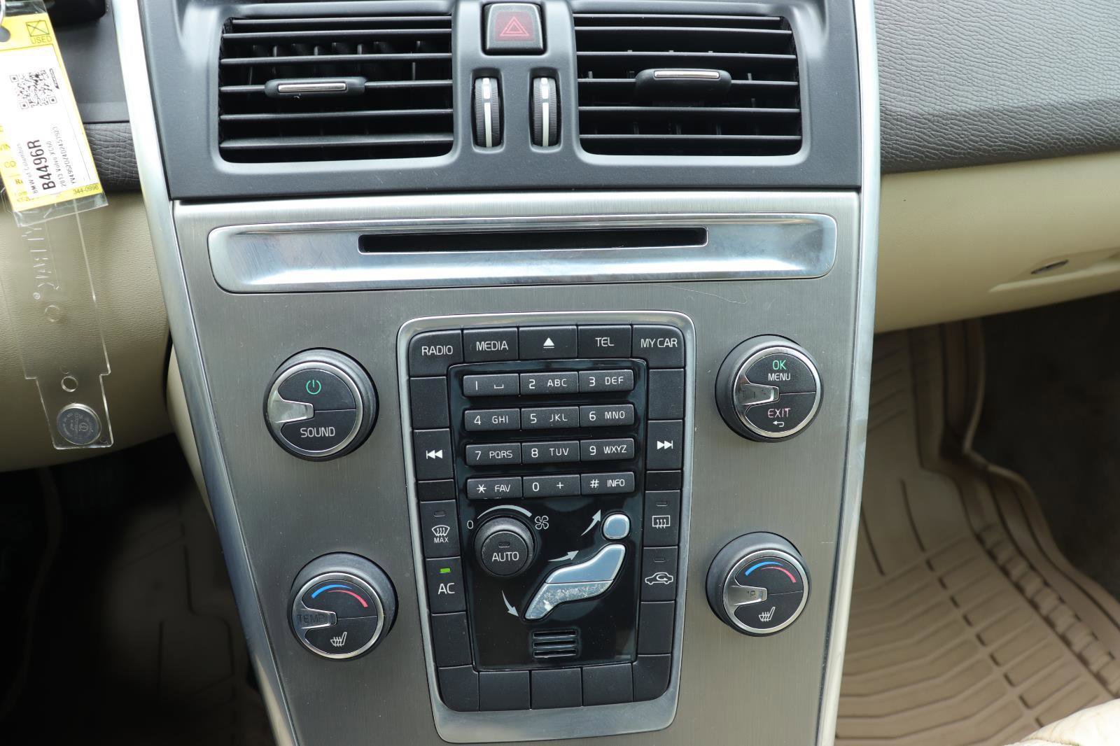 Used 2013 Volvo XC60 3.2 image 32