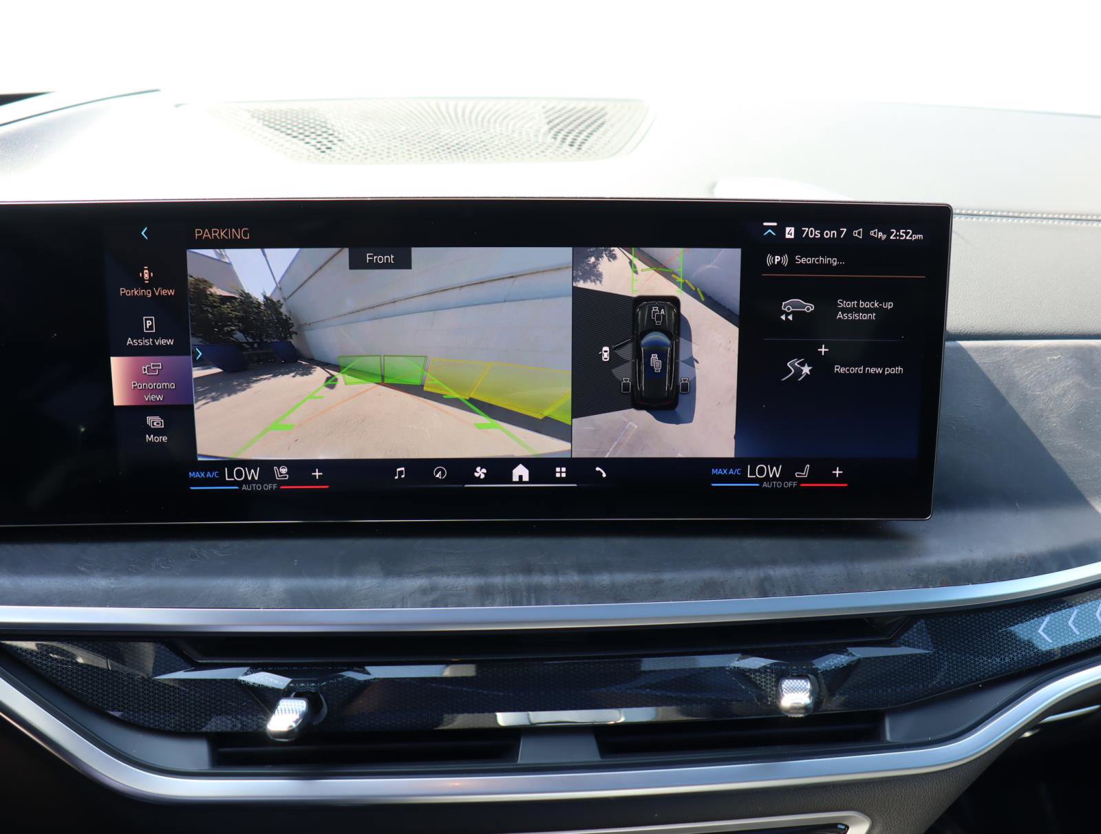 Used 2025 BMW X5 xDrive40i w/ Premium Package image 23