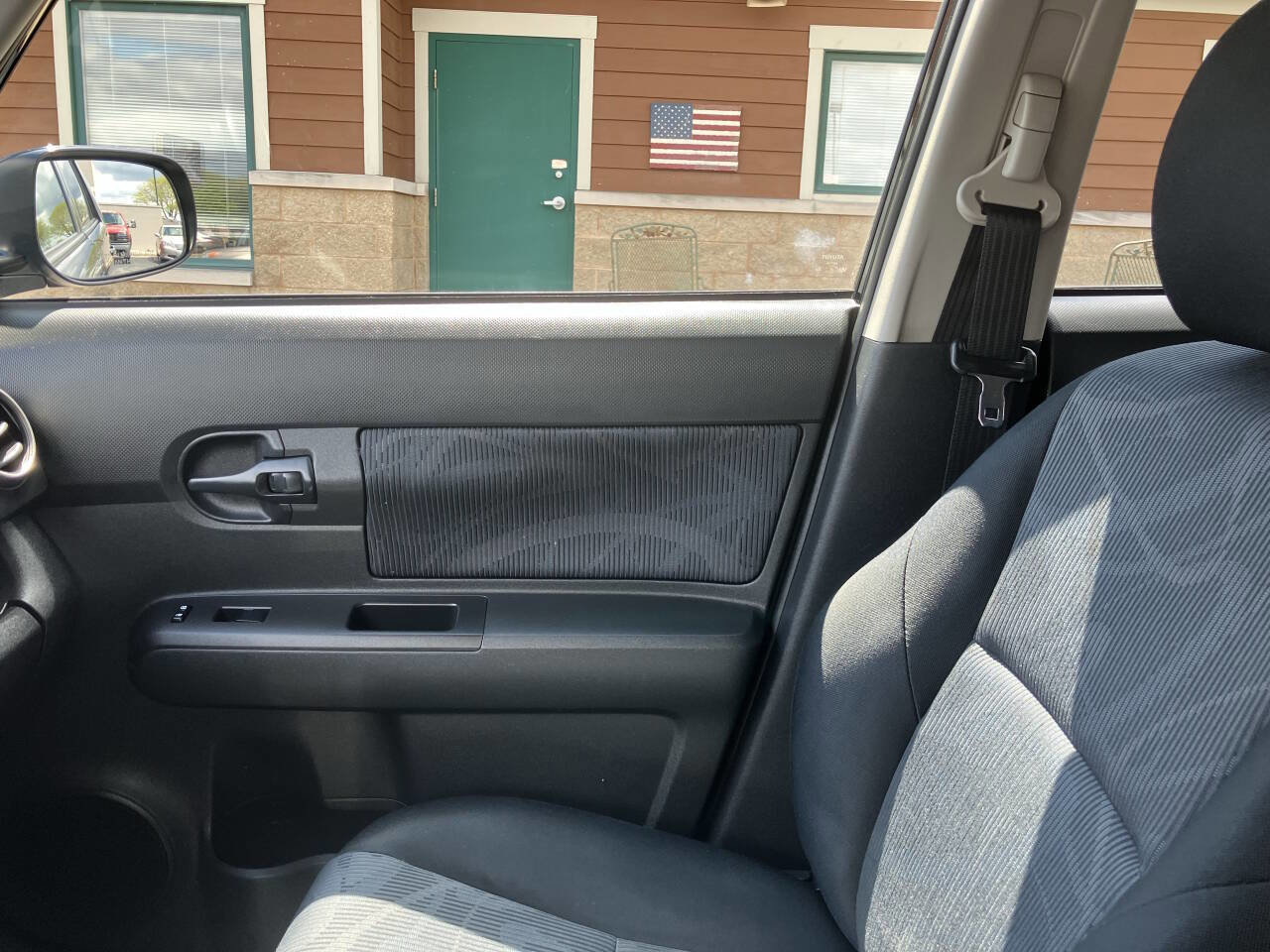 Used 2012 Scion xB FWD image 16