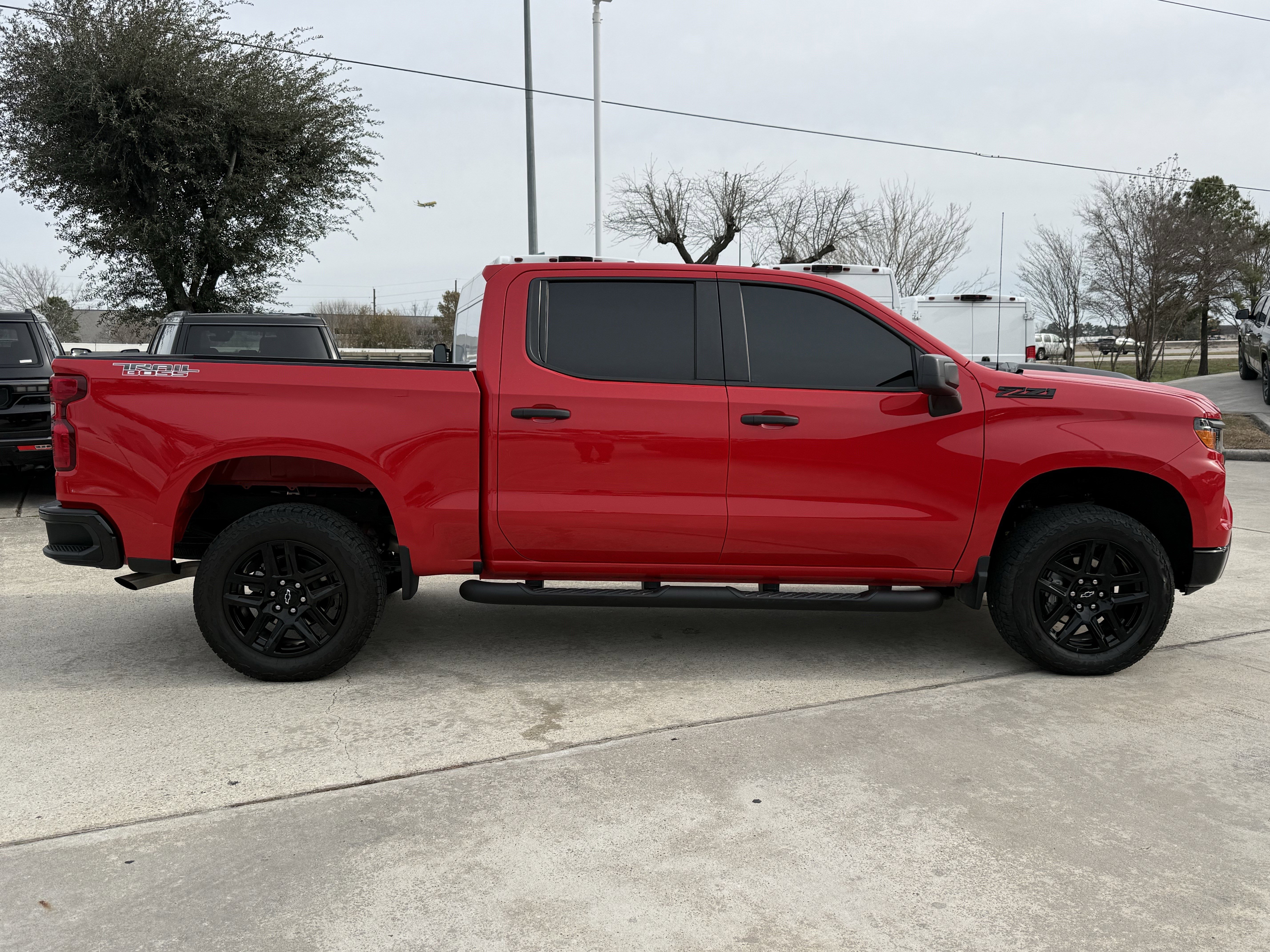 Used 2024 Chevrolet Silverado 1500 Custom Trail Boss w/ Turbomax Blackout Package image 3