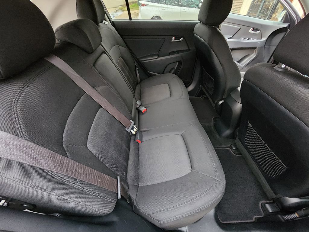 Used 2013 Kia Sportage LX w/ Convenience Pkg image 9