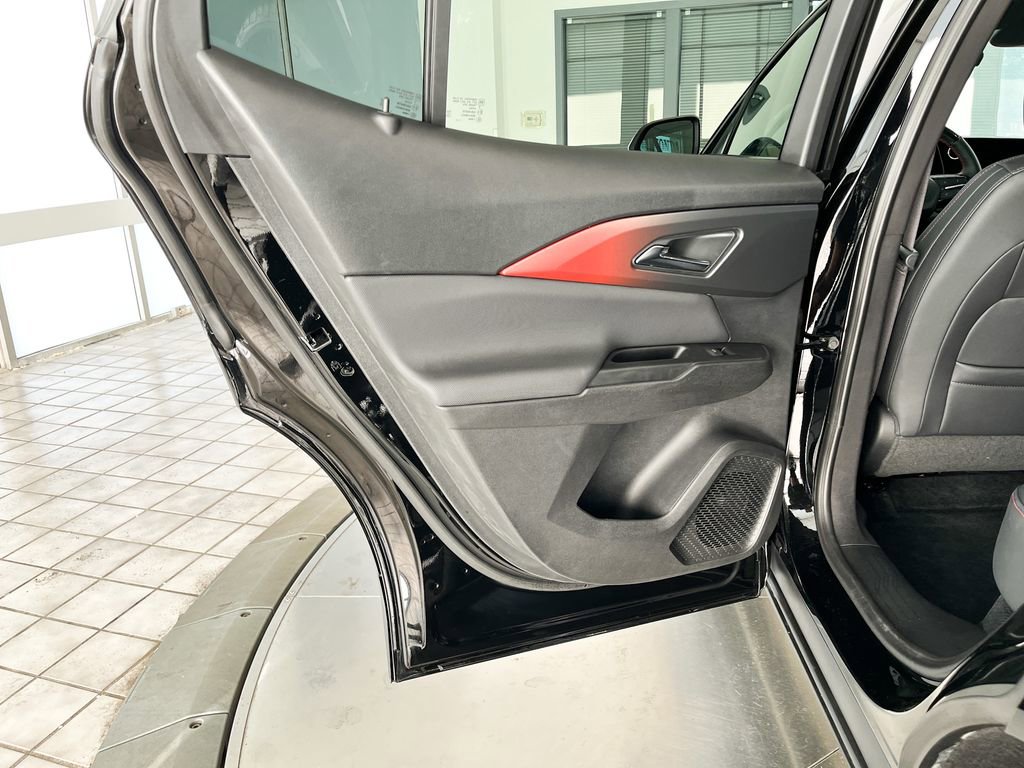 Certified 2024 Chevrolet Equinox EV RS image 28