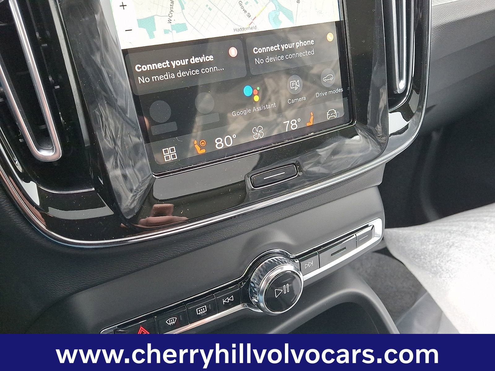 New 2026 Volvo XC40 B5 Core w/ Protection Package Premier image 13