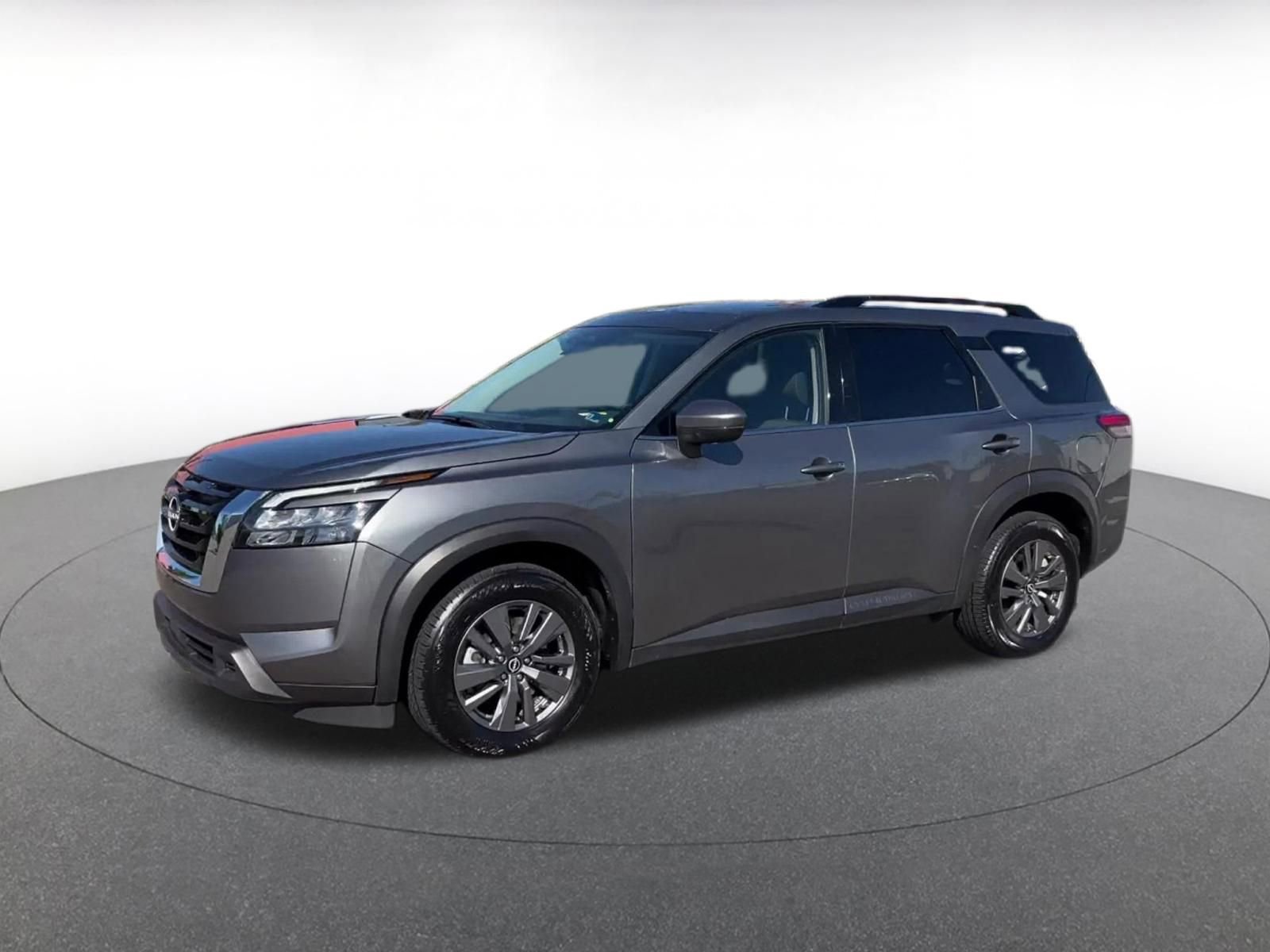Used 2025 Nissan Pathfinder SV AWD/4WD image 8