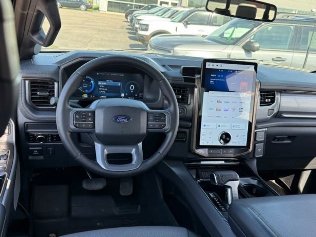Used 2025 Ford F150 Lightning Lariat AWD/4WD image 7