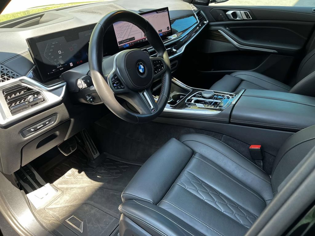 Used 2025 BMW X7 M60i w/ Climate Comfort Package AWD/4WD image 10