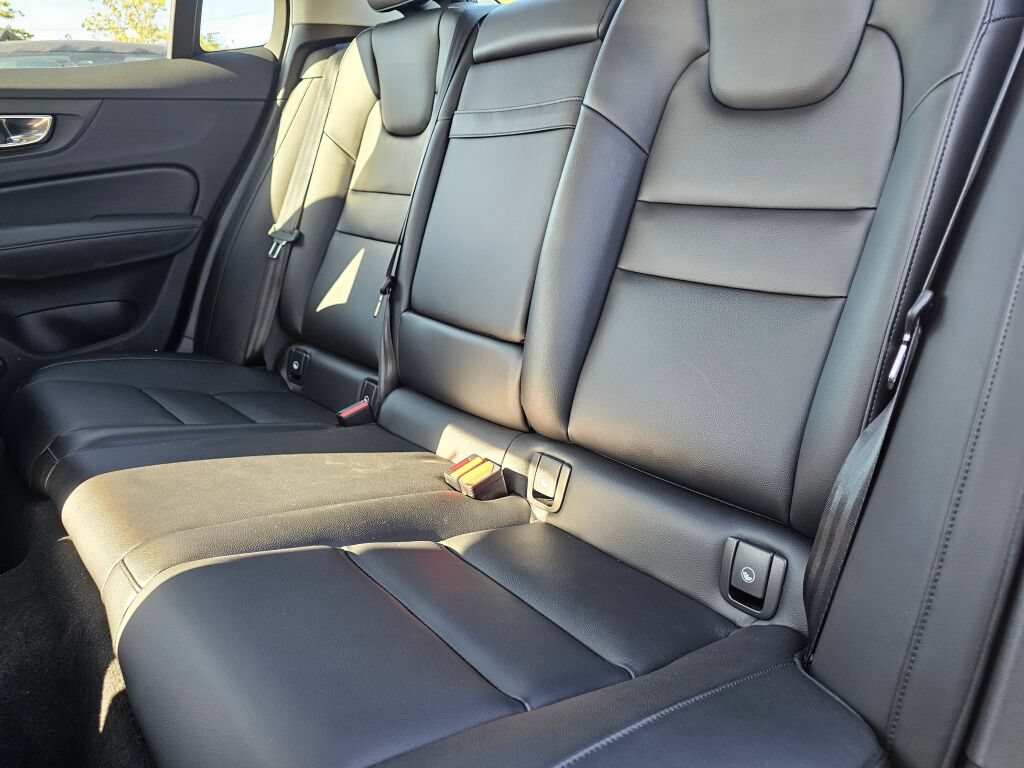 Used 2025 Volvo S60 B5 Core AWD/4WD image 17