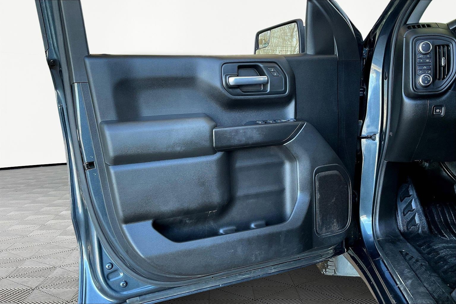 Used 2019 GMC Sierra 1500 Base w/ Convenience Package image 21