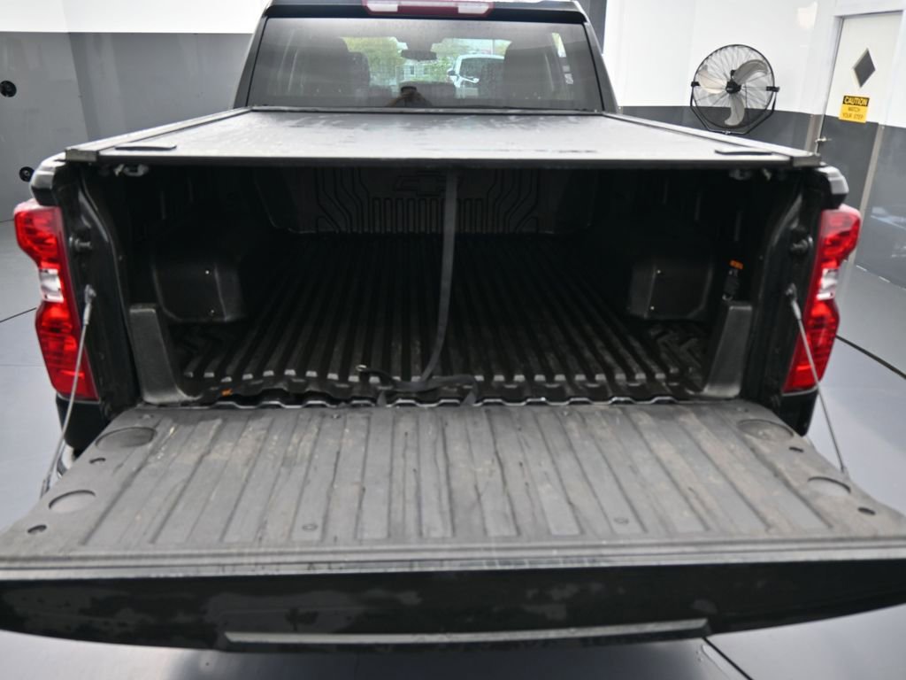 Used 2023 Chevrolet Silverado 1500 LT image 39