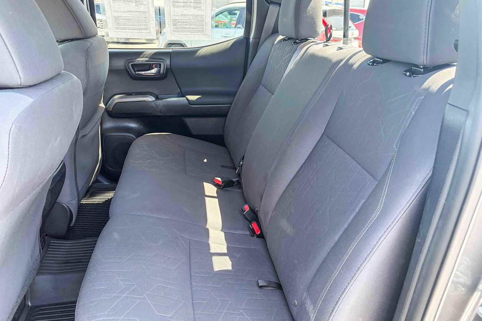 Used 2018 Toyota Tacoma TRD Sport w/ Technology Package image 17