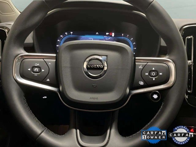 Used 2025 Volvo XC40 B5 Plus image 40