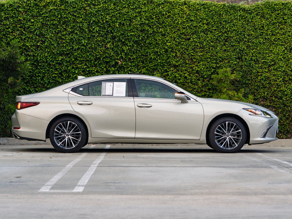 Certified 2025 Lexus ES 350 w/ Premium Package FWD image 10