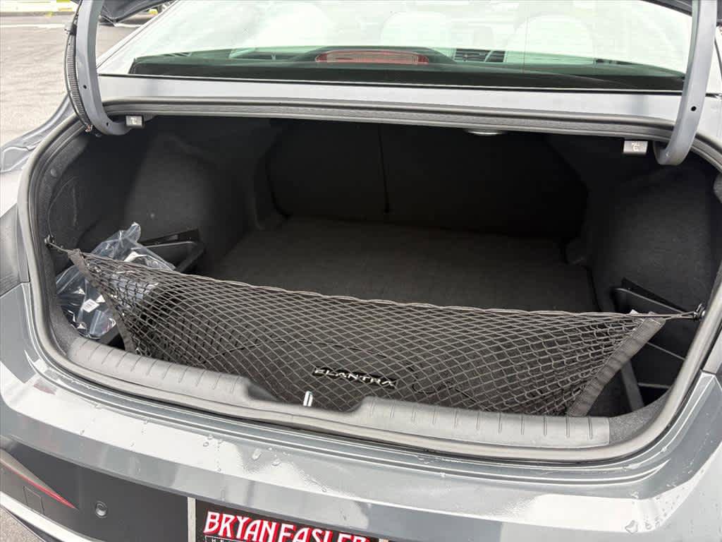 Used 2024 Hyundai Elantra Limited FWD image 30