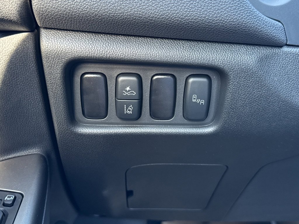 New 2027 Mitsubishi Outlander Sport SE FWD image 17