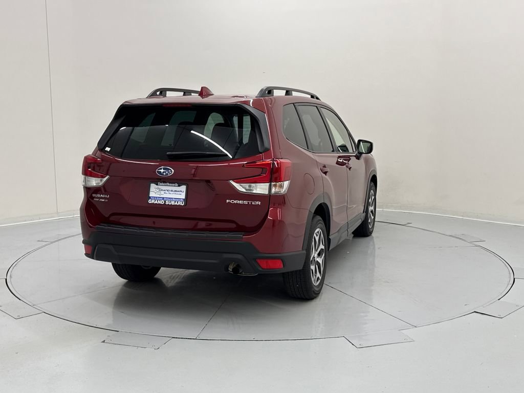Certified 2023 Subaru Forester Premium image 5