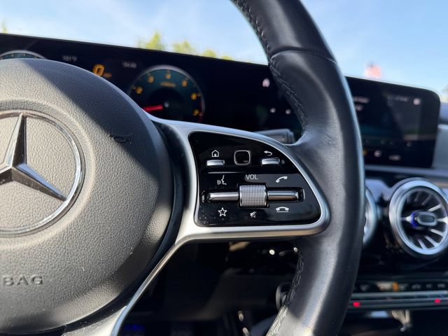 Used 2022 Mercedes-Benz CLA 250 4MATIC image 28