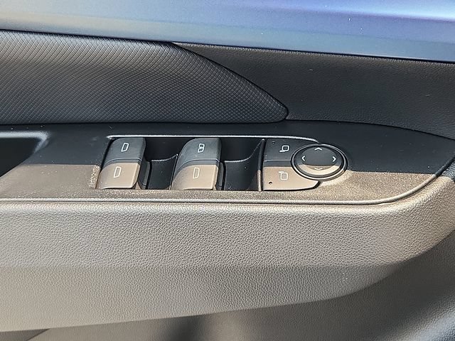 Used 2024 Chevrolet Equinox EV LT FWD image 24
