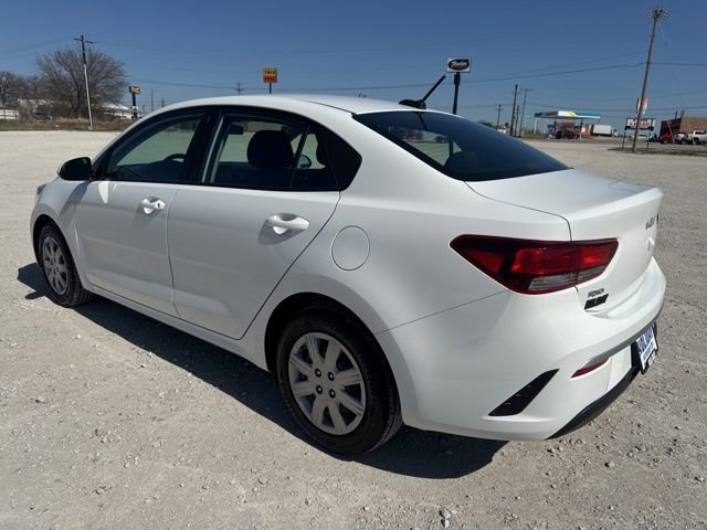 Used 2023 Kia Rio LX image 3