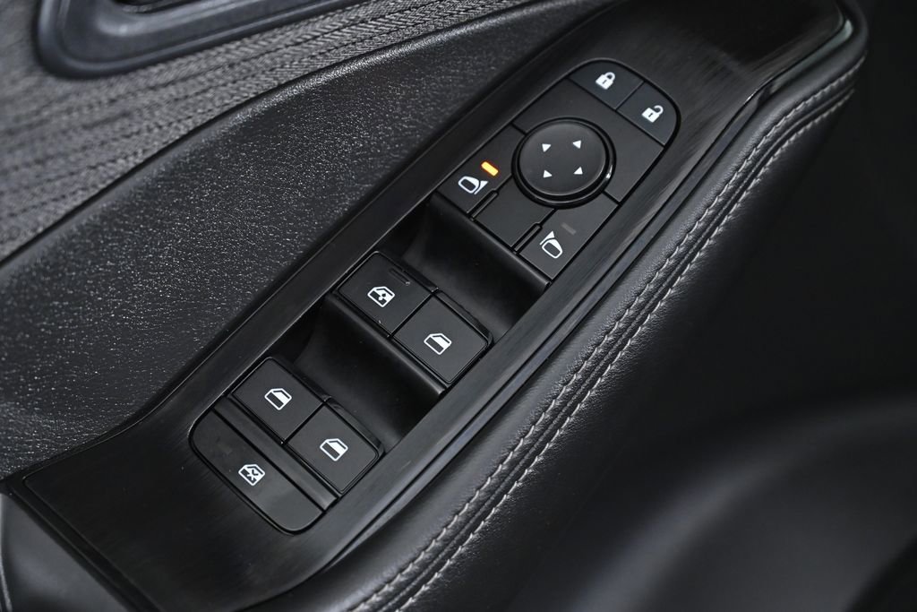 Certified 2023 Nissan Rogue SV image 21