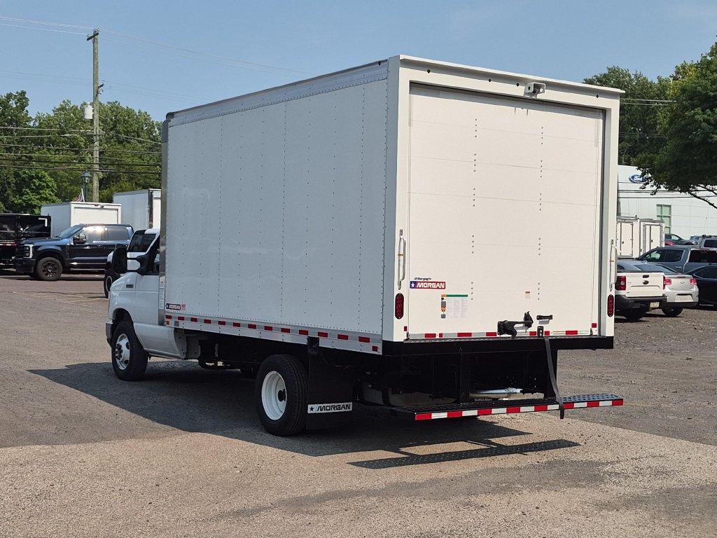 New 2027 Ford E-350 and Econoline 350 Super Duty w/ Driver's Safety Package RWD image 9