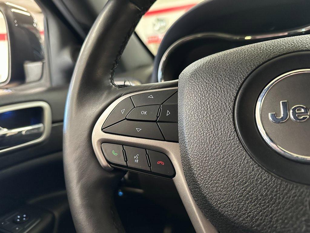 Certified 2018 Jeep Grand Cherokee Altitude image 17