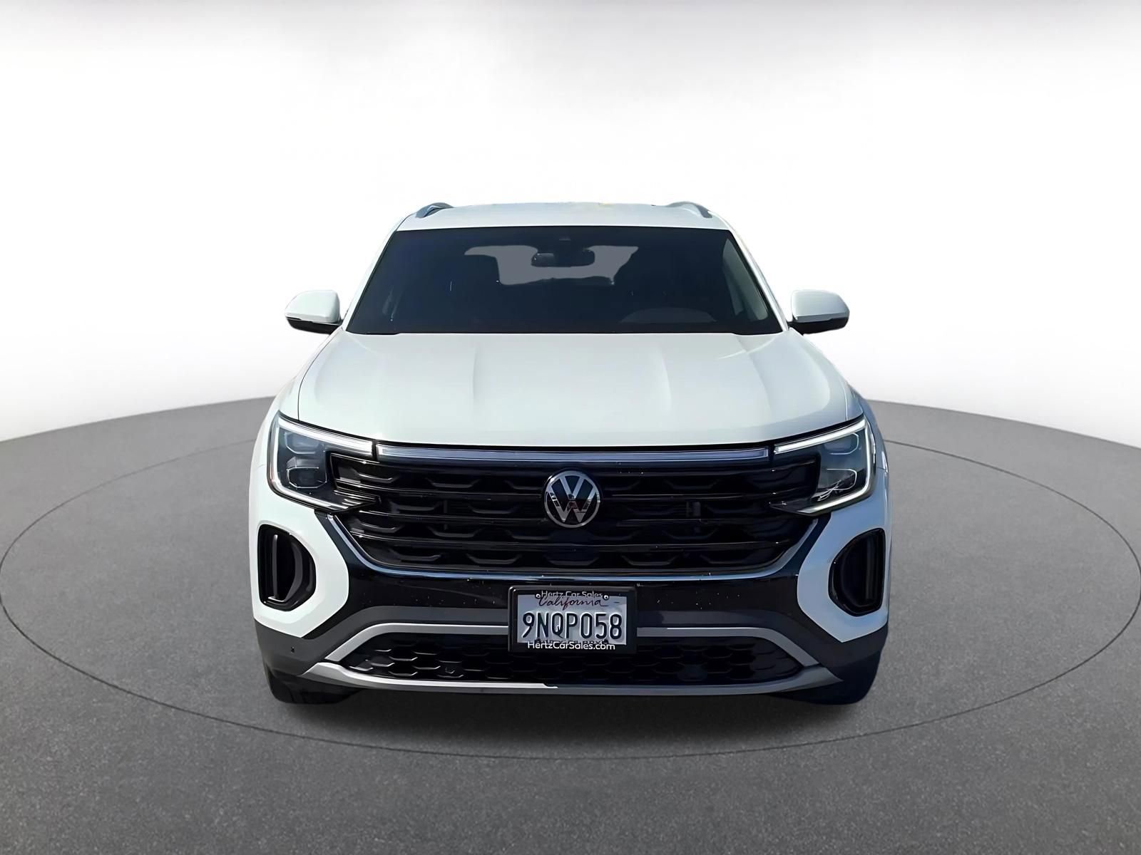 Used 2025 Volkswagen Atlas Cross Sport SE image 4