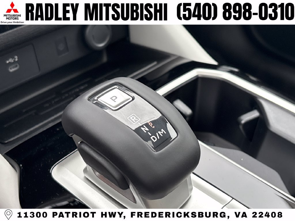 New 2026 Mitsubishi Outlander SE AWD/4WD image 11