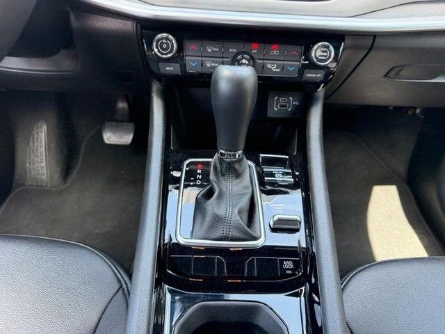 Used 2025 Jeep Compass Limited AWD/4WD image 16