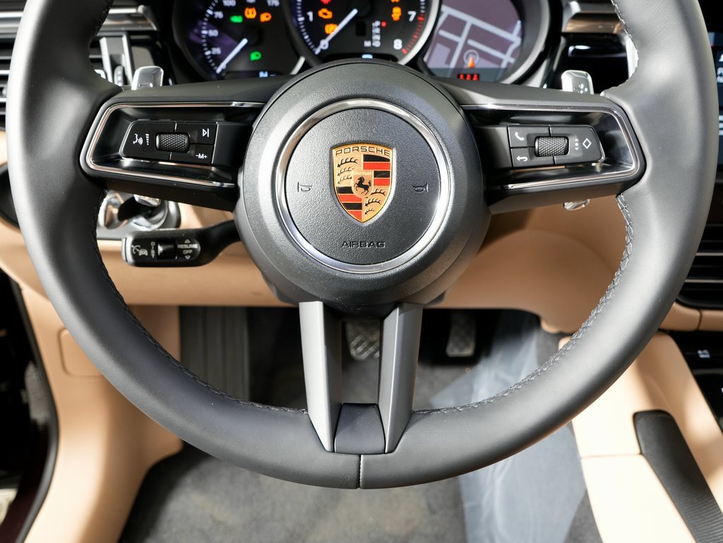 New 2026 Porsche Macan image 23