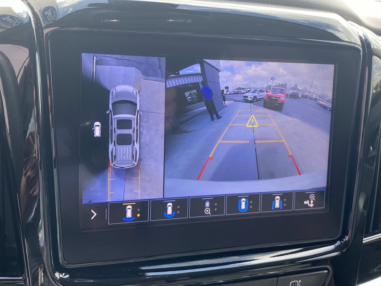 Used 2021 Chevrolet Traverse Premier image 25