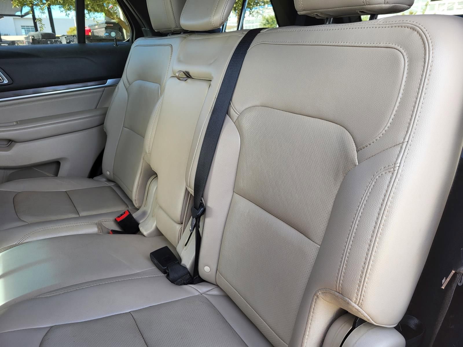 Used 2018 Ford Explorer Limited image 21