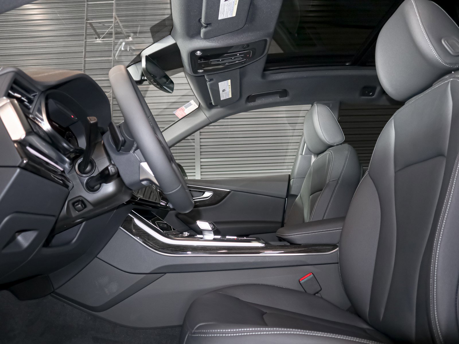 New 2025 Audi Q8 Premium image 8