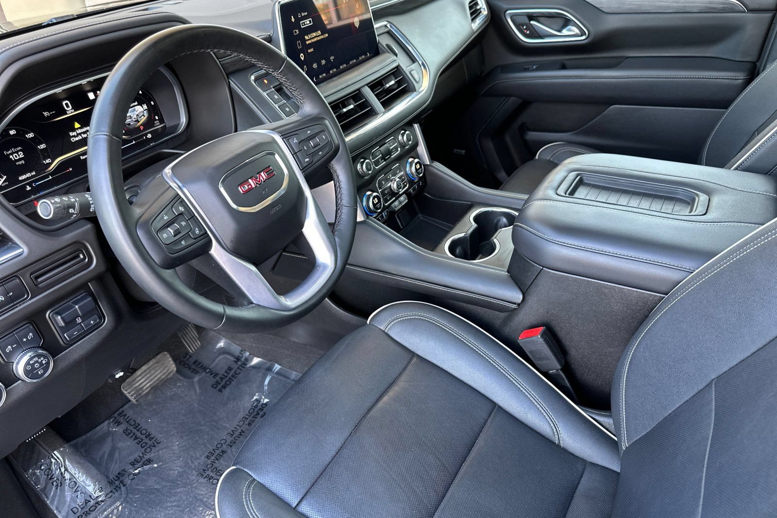 Certified 2023 GMC Yukon SLT w/ SLT Premium Package AWD/4WD image 10