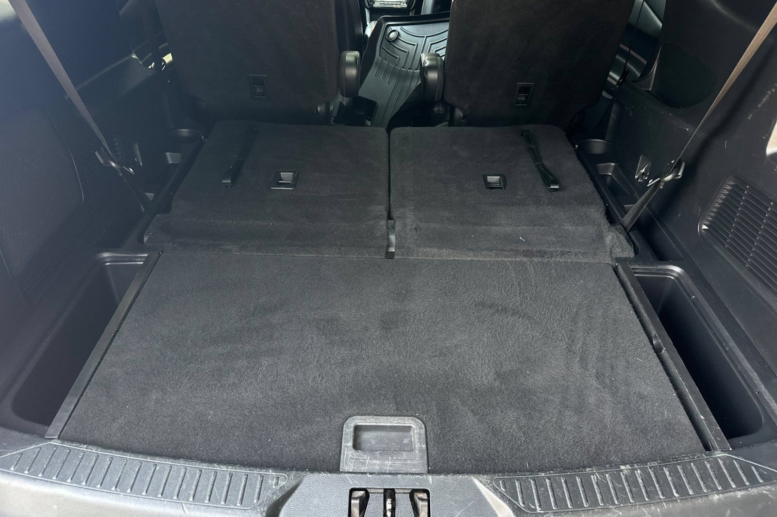 Used 2022 Ford Explorer ST-Line w/ Class IV Trailer Tow Package AWD/4WD image 16