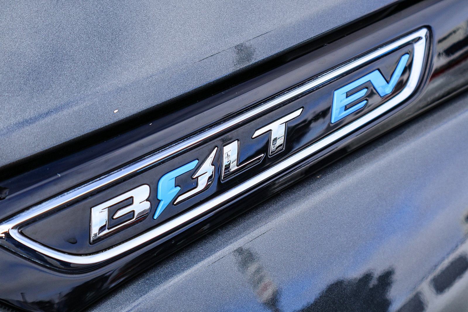 Used 2019 Chevrolet Bolt LT FWD image 23
