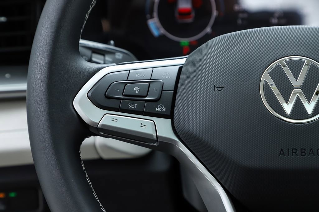 New 2026 Volkswagen Tiguan SE image 21