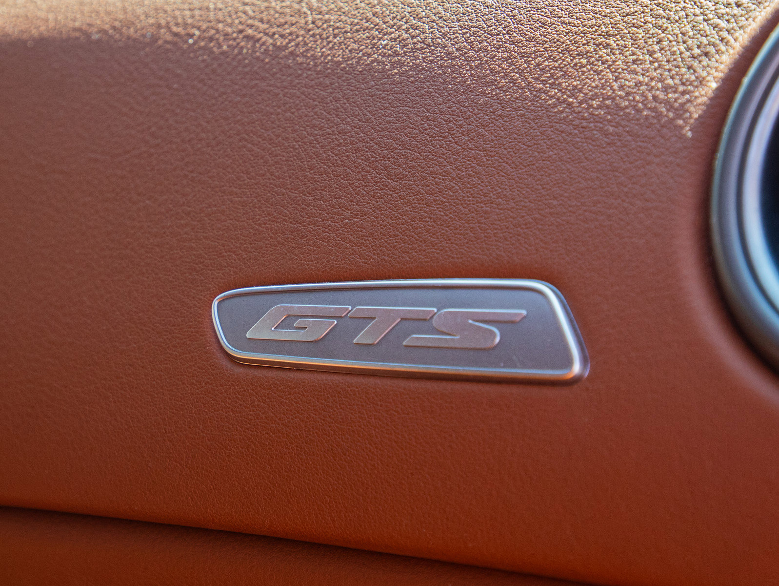 Used 2014 SRT GTS w/ GTS Laguna Interior Package RWD image 15