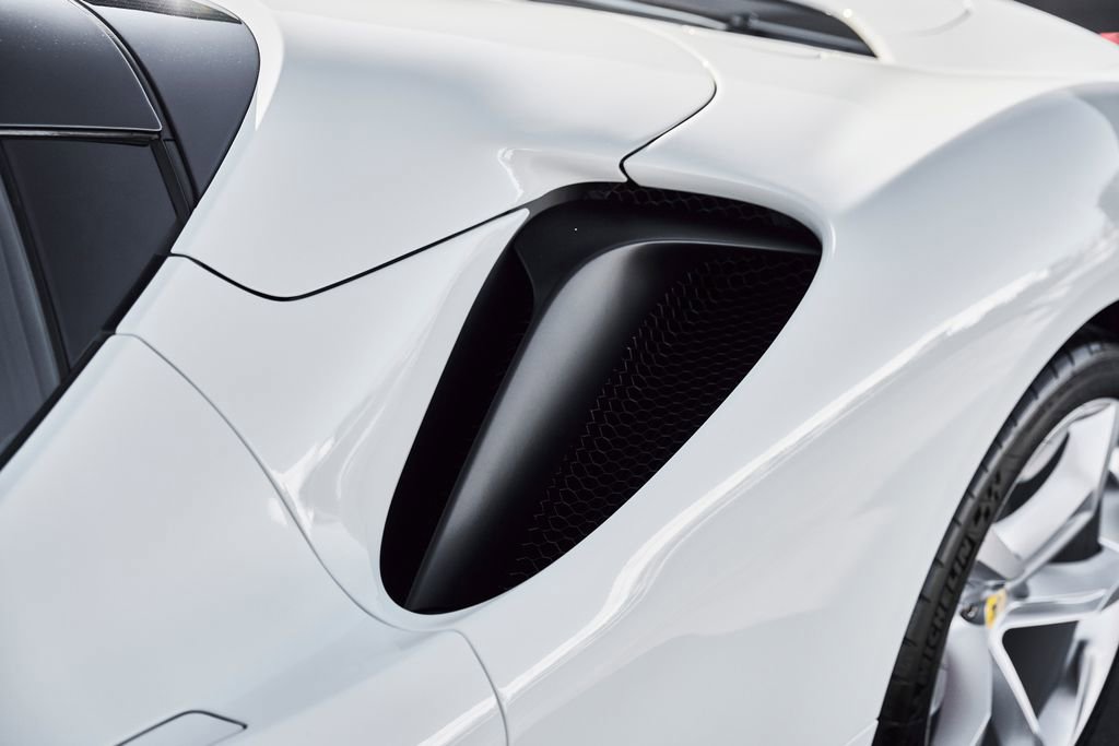 Used 2025 Ferrari SF90 Spider AWD/4WD image 10