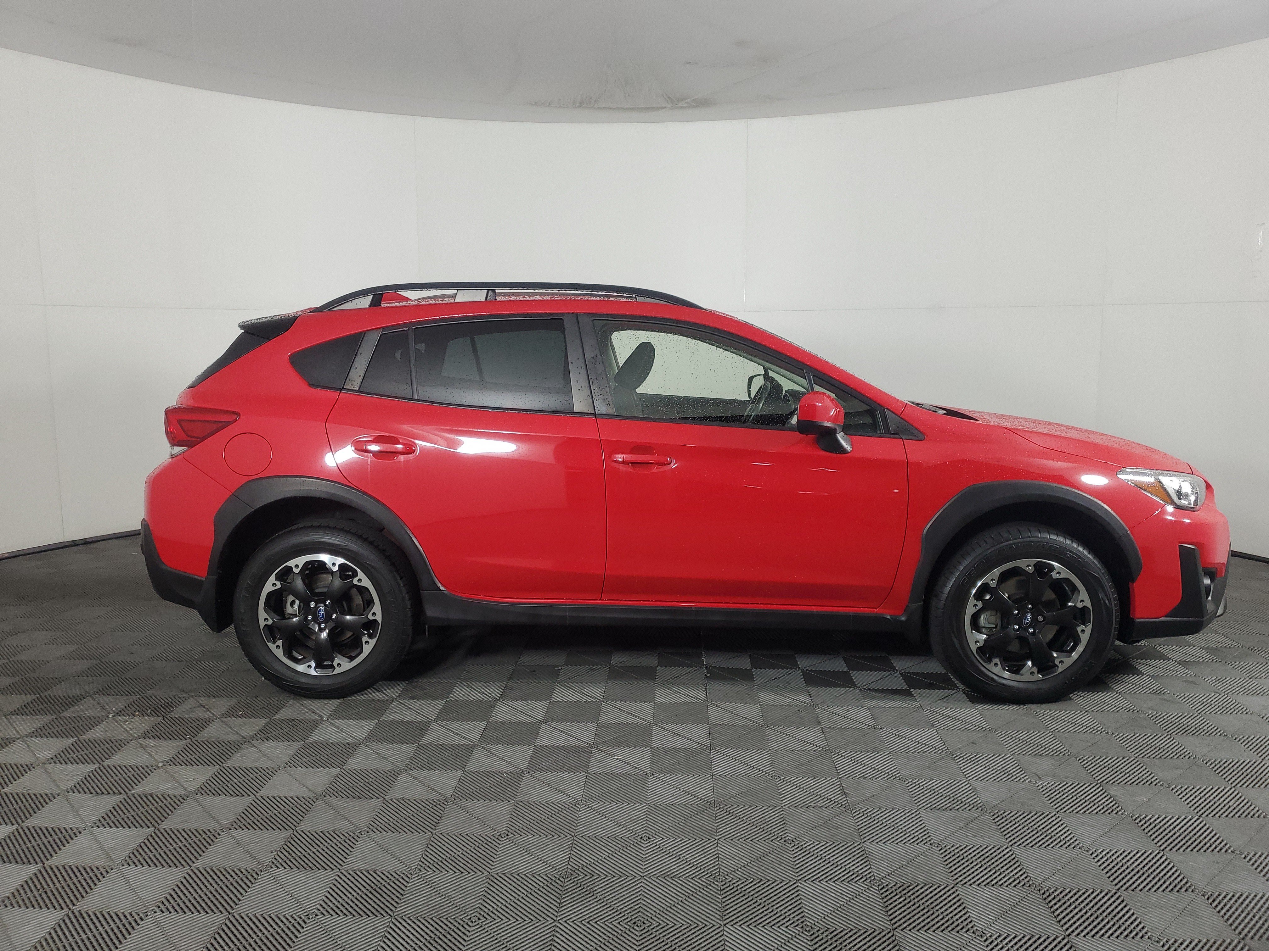 Used 2023 Subaru Crosstrek 2.0i Premium AWD/4WD image 3