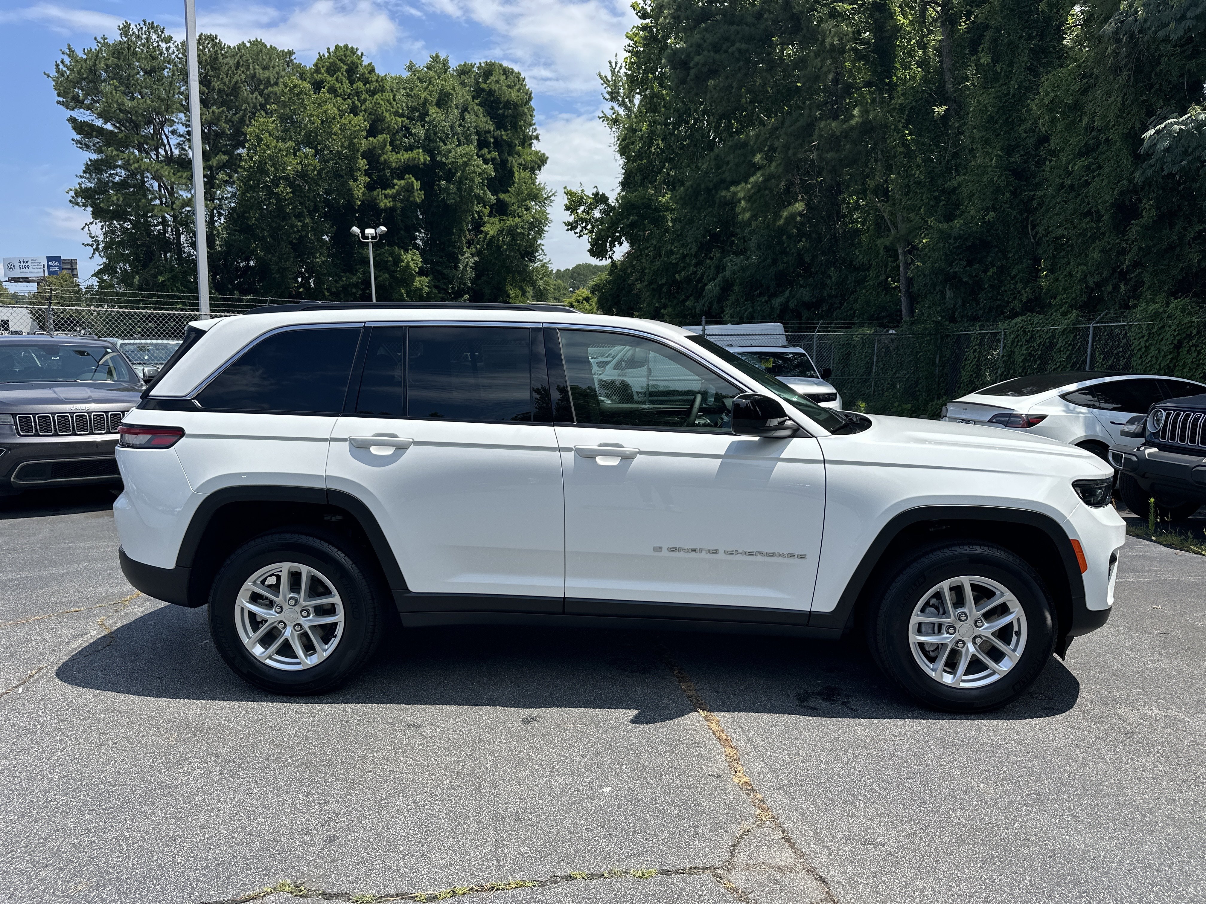 New 2026 Jeep Grand Cherokee Laredo X RWD image 10