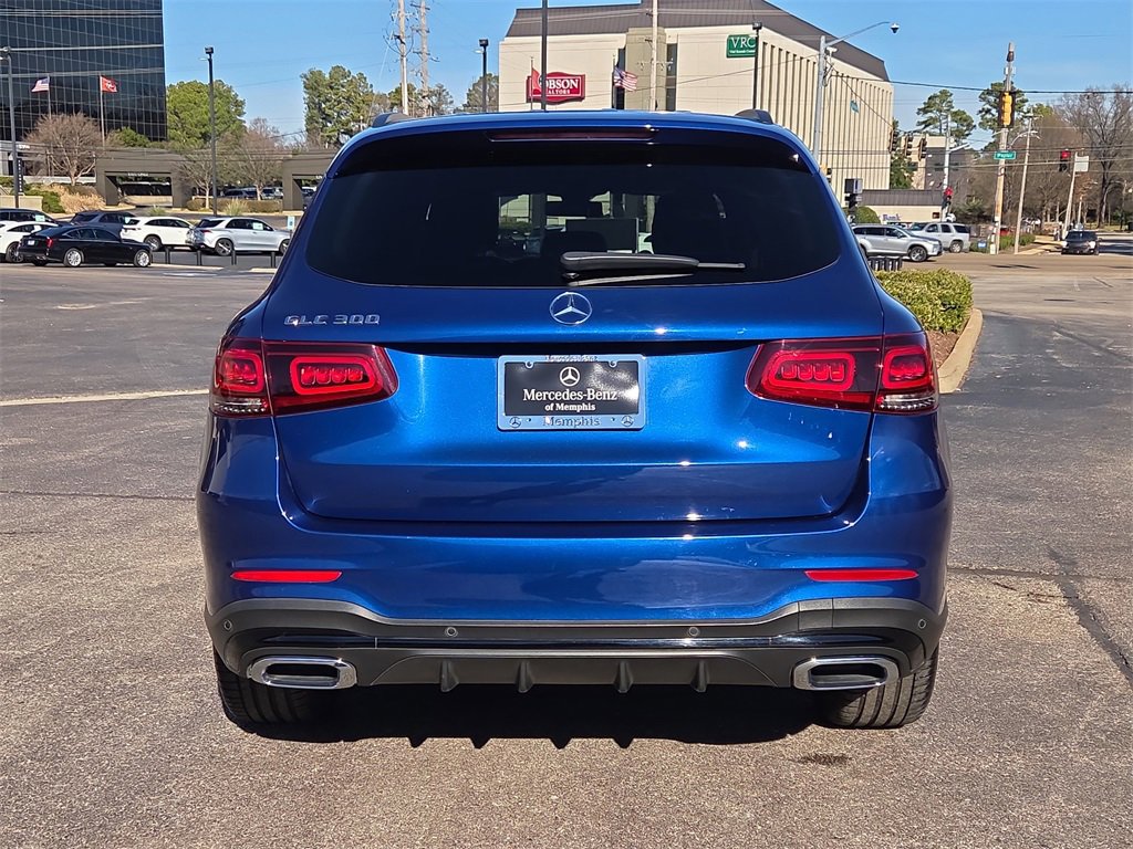 Used 2021 Mercedes-Benz GLC 300 image 4