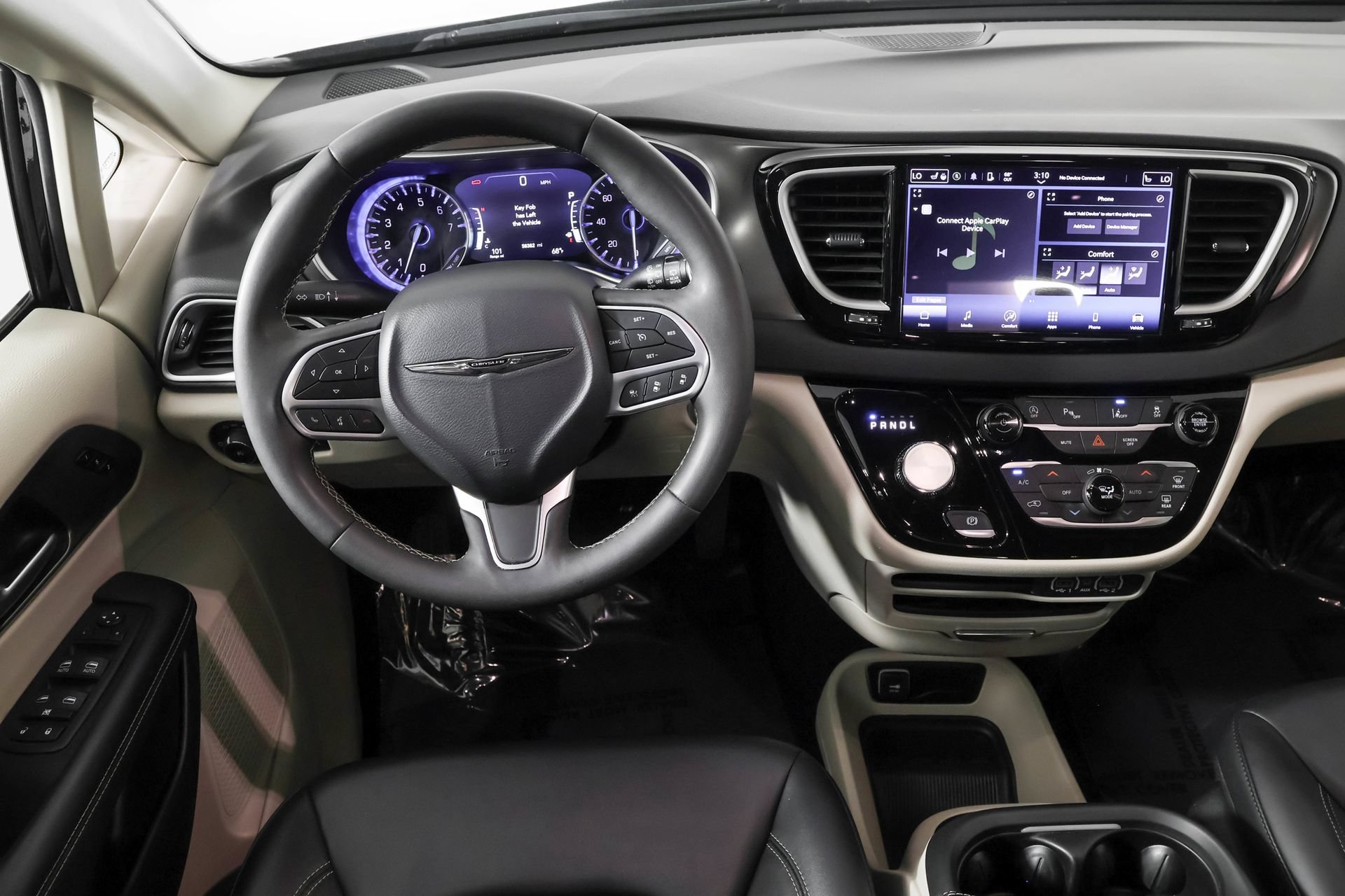 Used 2024 Chrysler Pacifica Touring-L FWD image 39