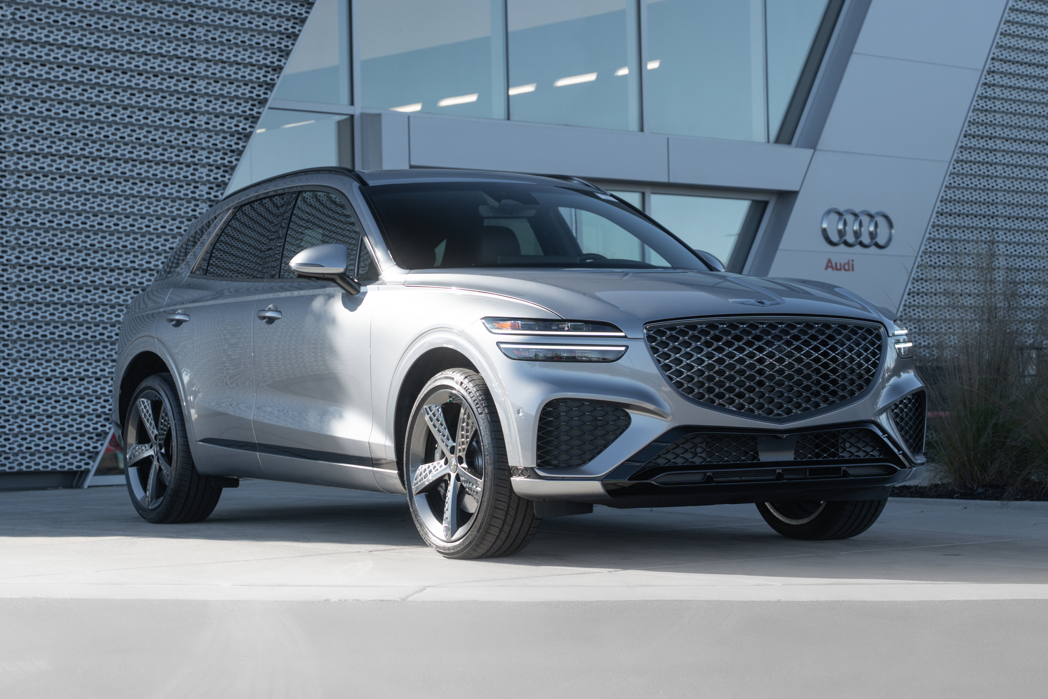 Used 2024 Genesis GV70 2.5T w/ Sport Prestige Package