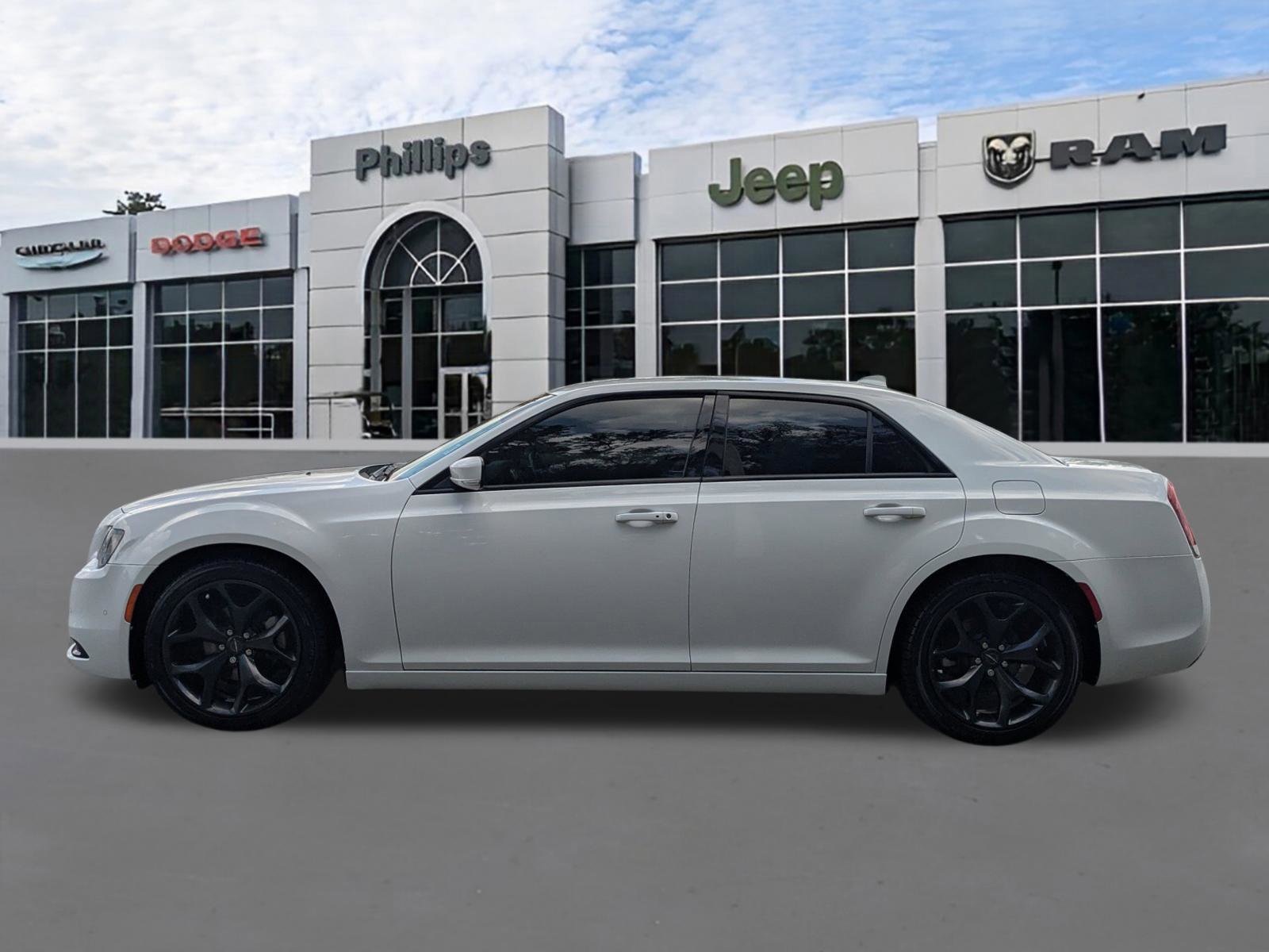 Used 2021 Chrysler 300 S image 6